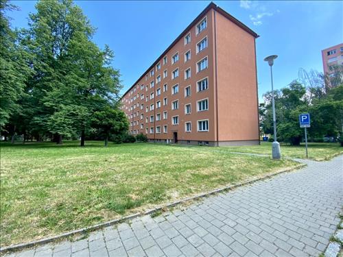 Prodej bytu 2+1 v OV 59 m2, balkón, 3.NP, ul. Spartakovců, Ostrava Poruba.